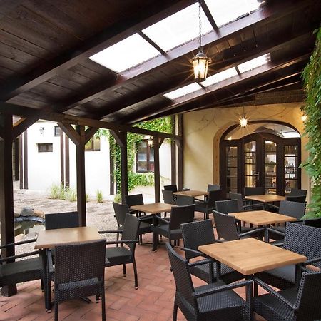 Hotel U Hada Zatec Dış mekan fotoğraf