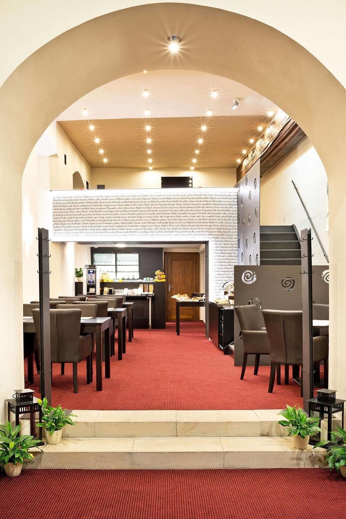 Hotel U Hada Zatec Dış mekan fotoğraf