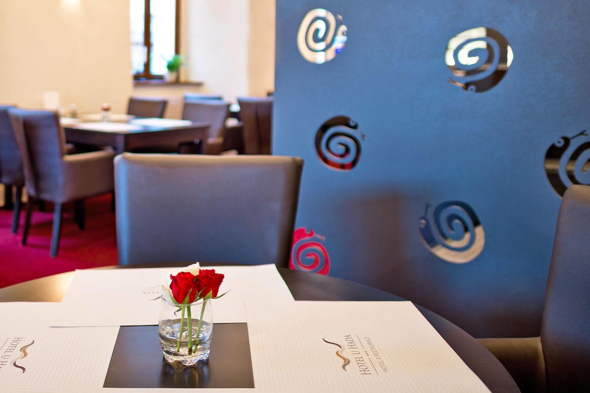 Hotel U Hada Zatec Dış mekan fotoğraf