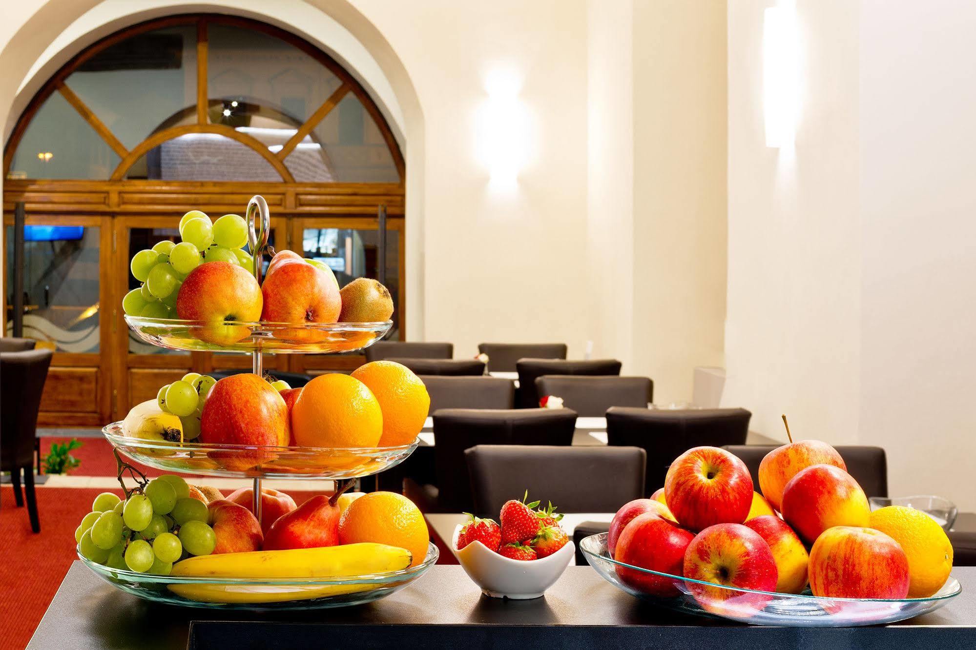 Hotel U Hada Zatec Dış mekan fotoğraf