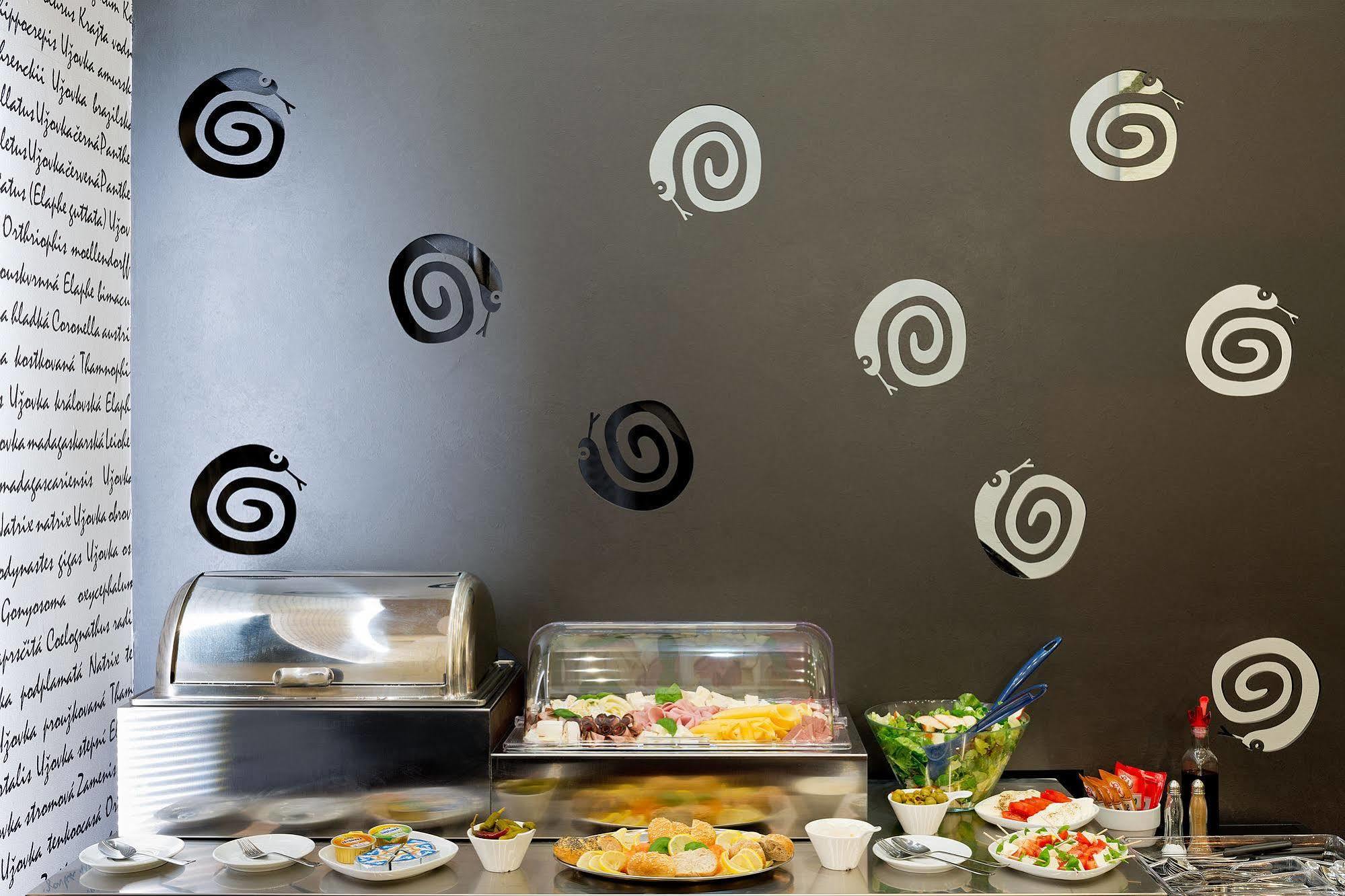 Hotel U Hada Zatec Dış mekan fotoğraf