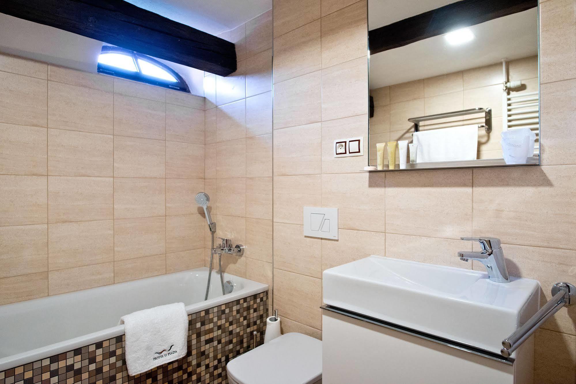 Hotel U Hada Zatec Dış mekan fotoğraf