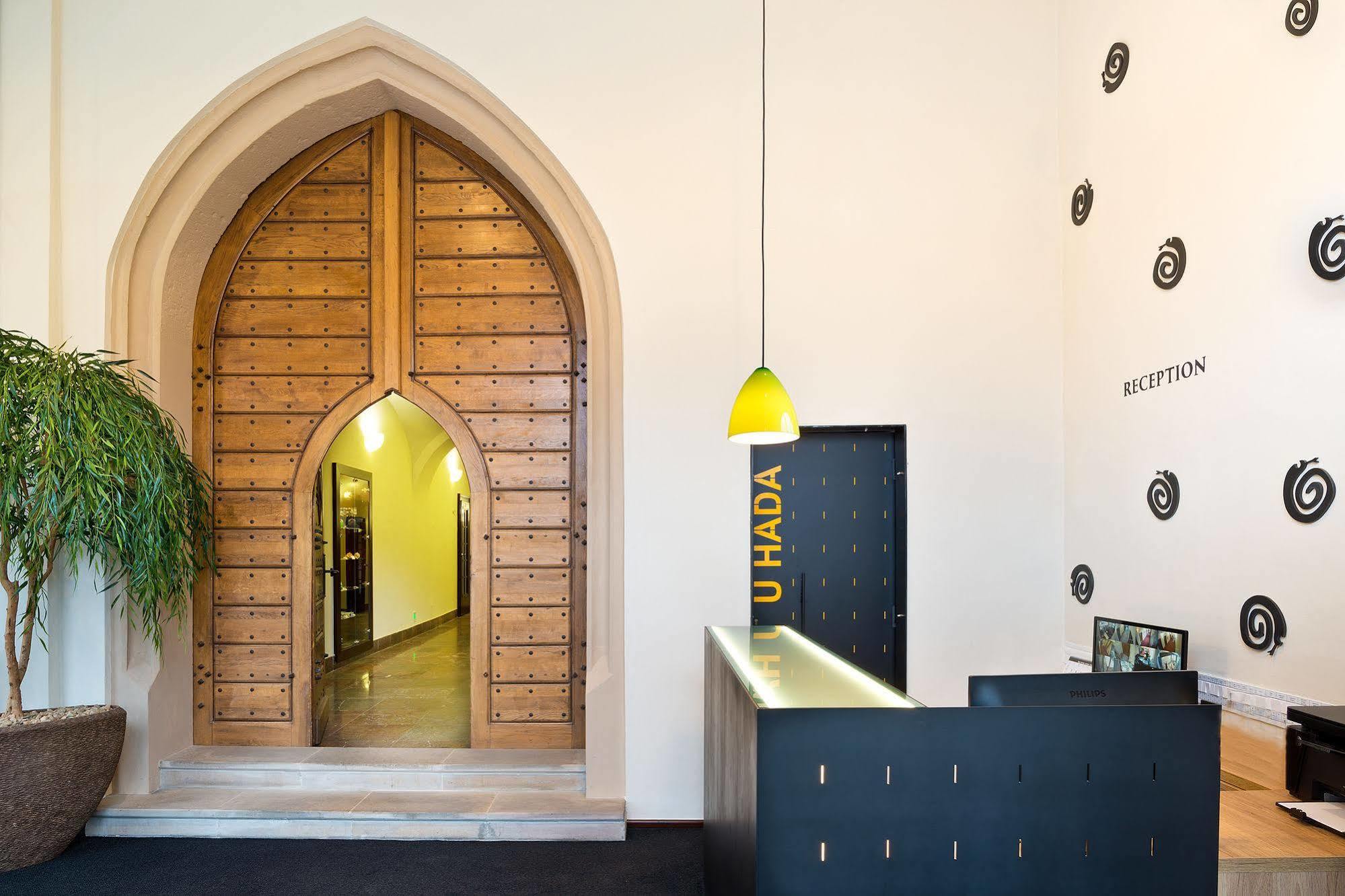 Hotel U Hada Zatec Dış mekan fotoğraf