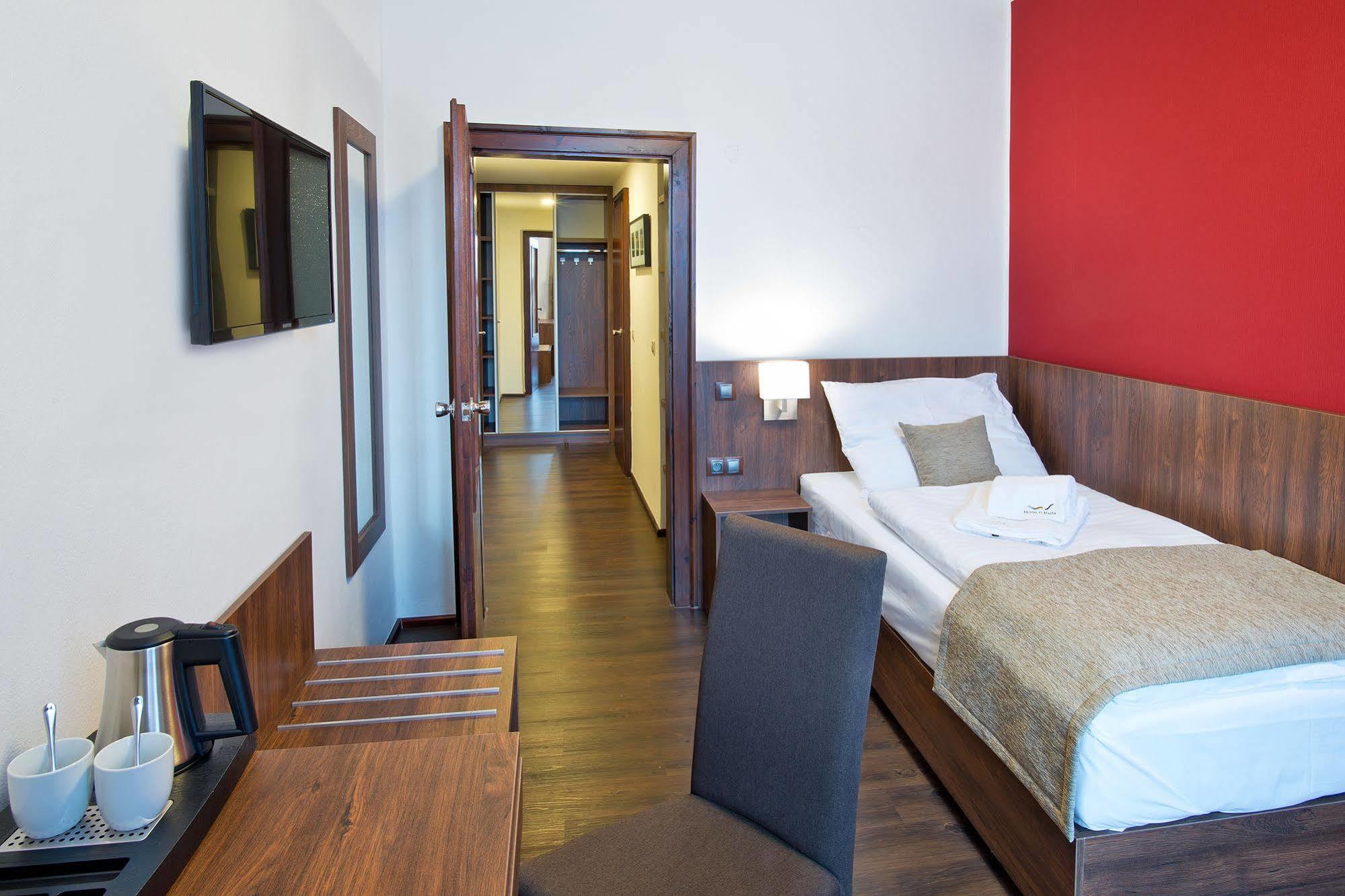 Hotel U Hada Zatec Dış mekan fotoğraf