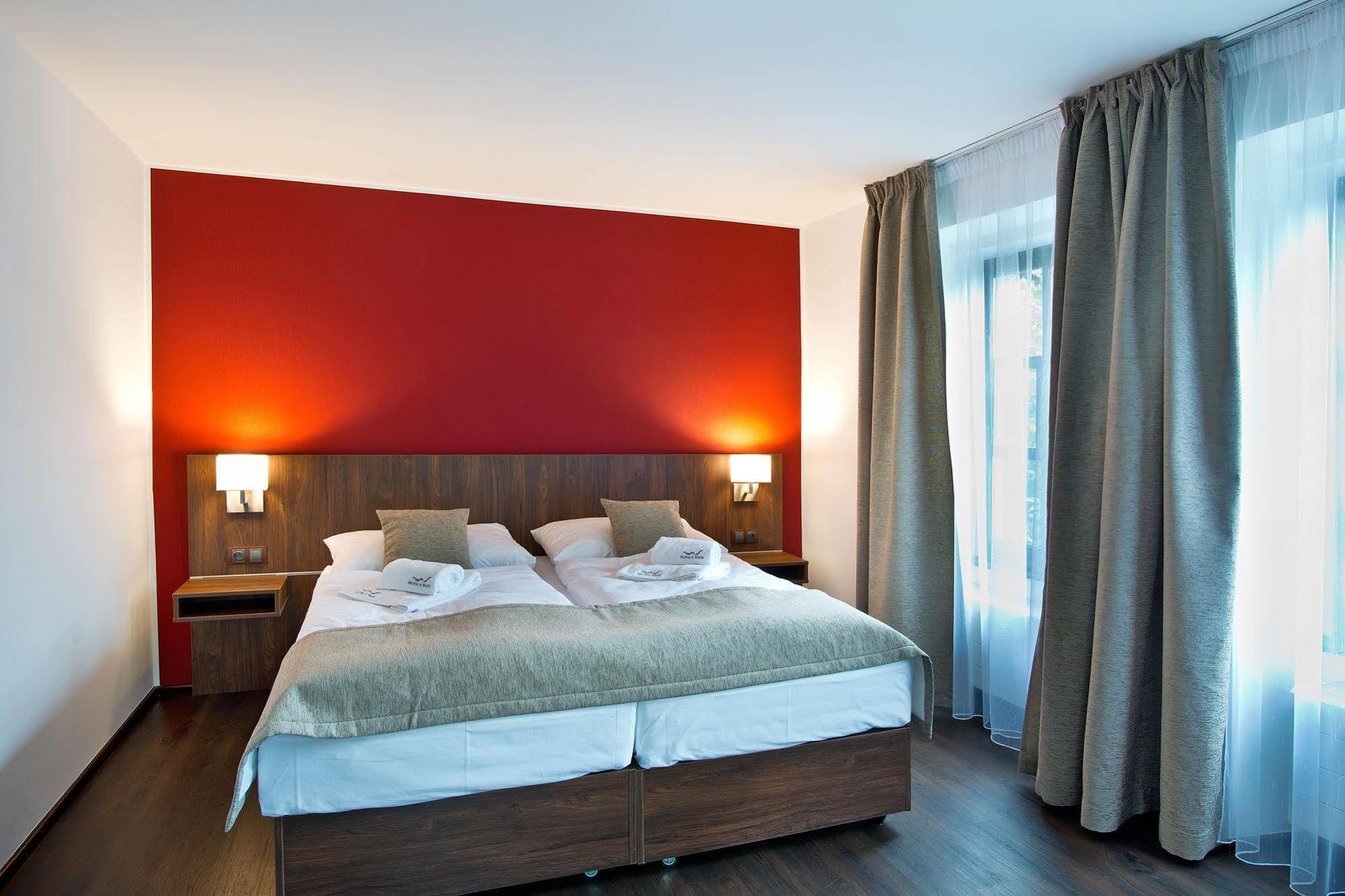 Hotel U Hada Zatec Dış mekan fotoğraf
