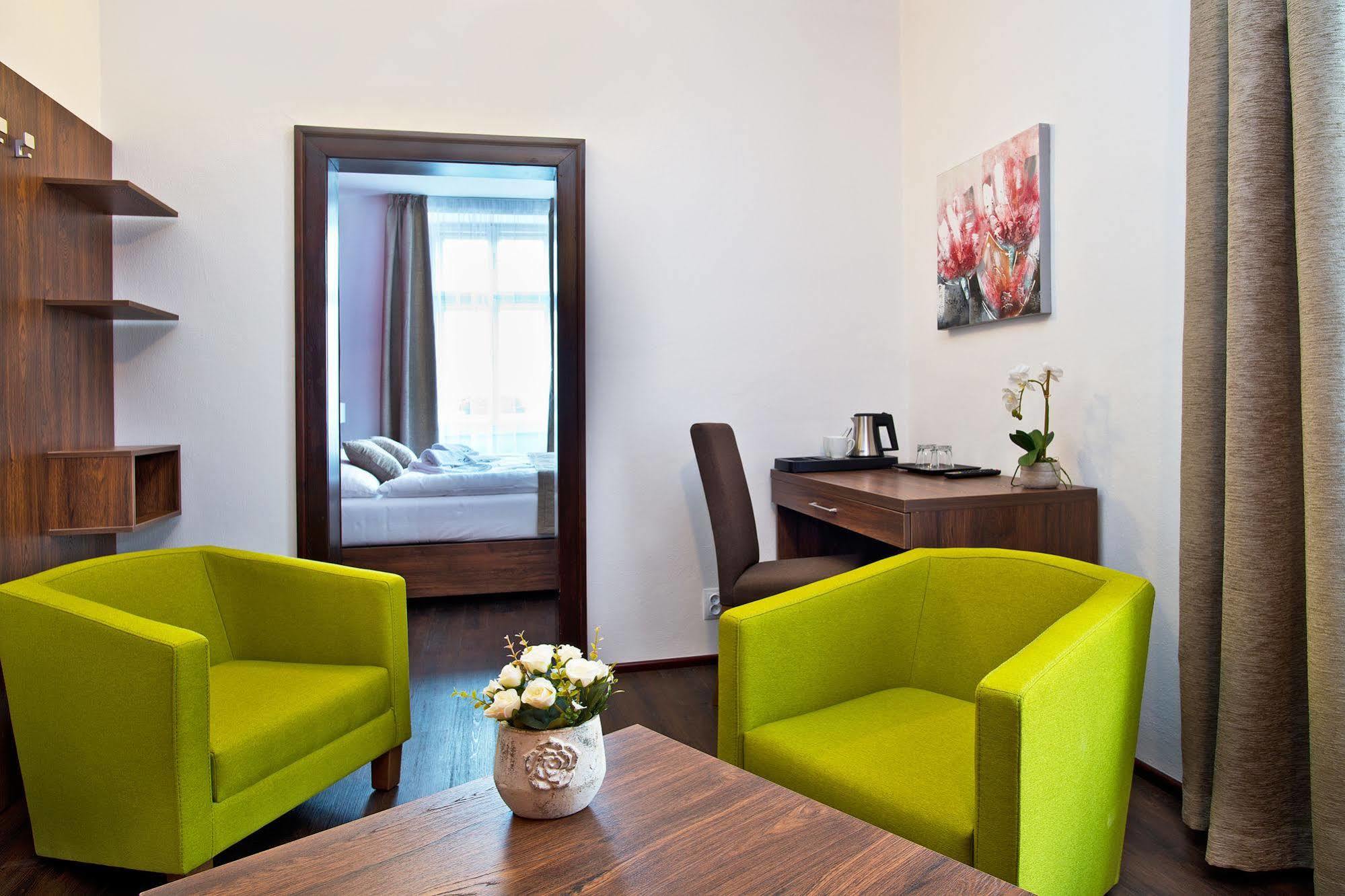 Hotel U Hada Zatec Dış mekan fotoğraf