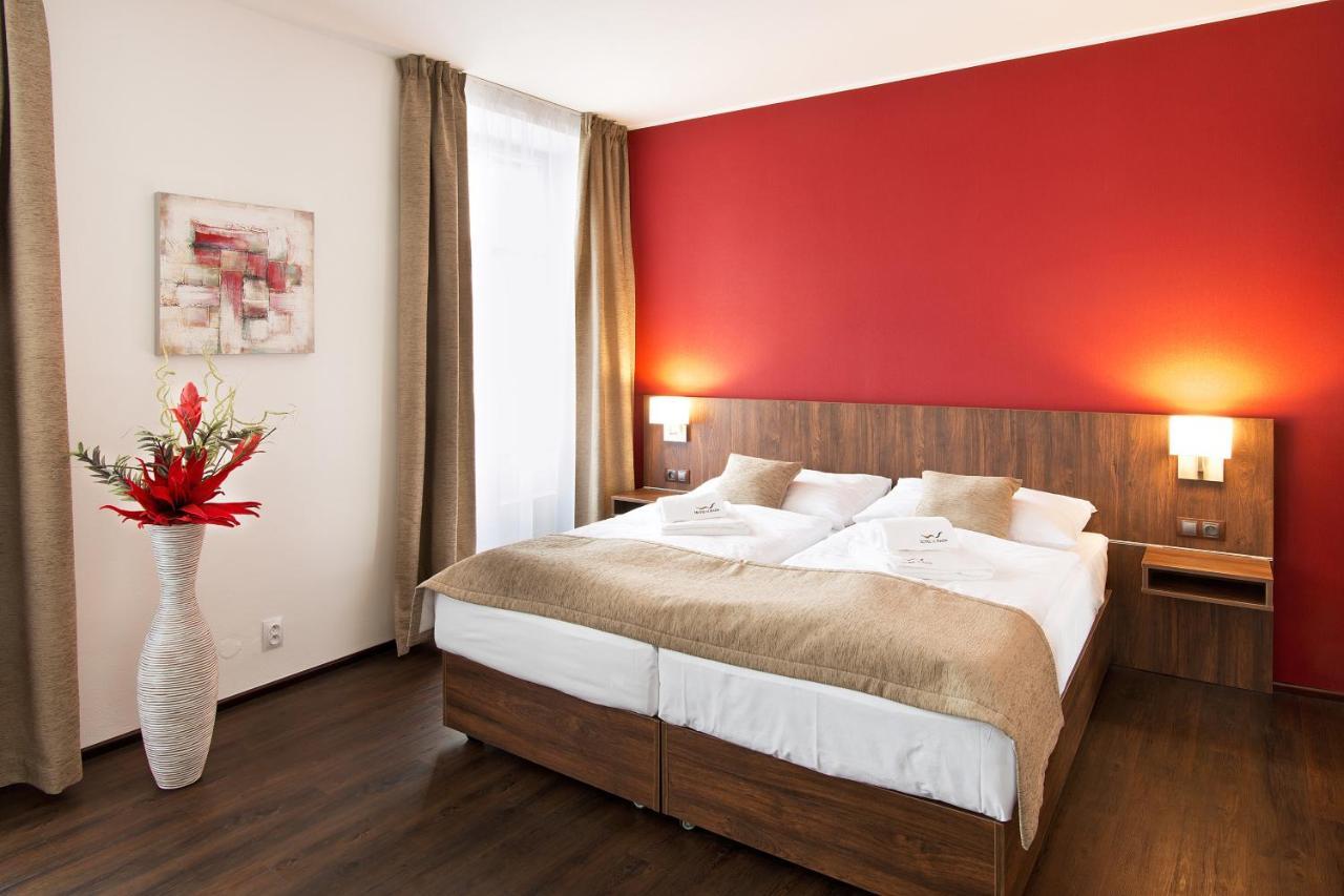 Hotel U Hada Zatec Dış mekan fotoğraf